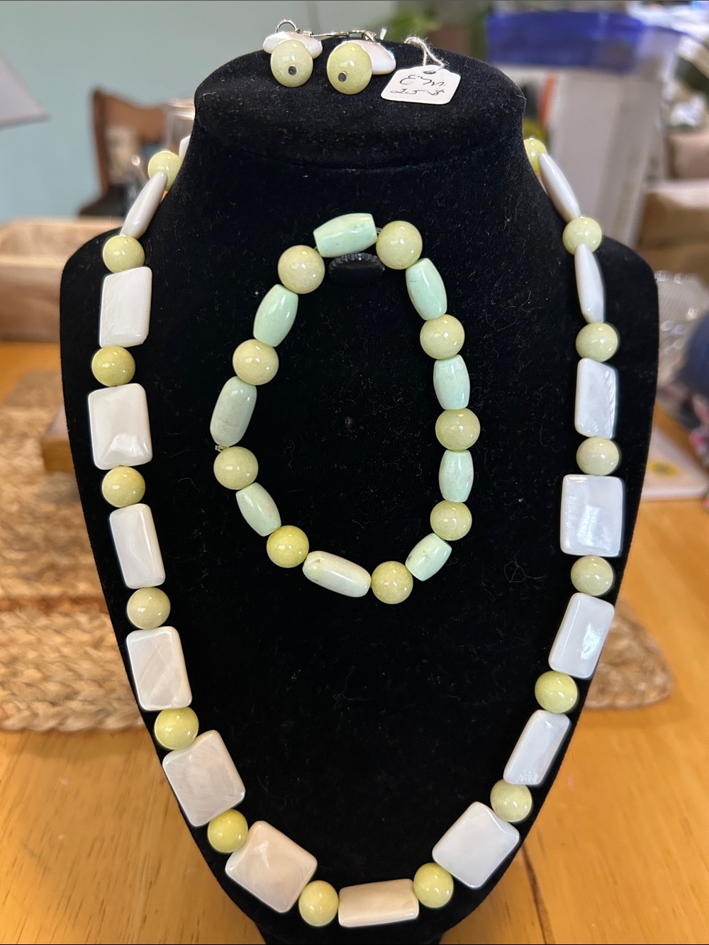 Yellow&White Real Stone Beads Necklace & Bracelet is Light Mint Green & Yellow